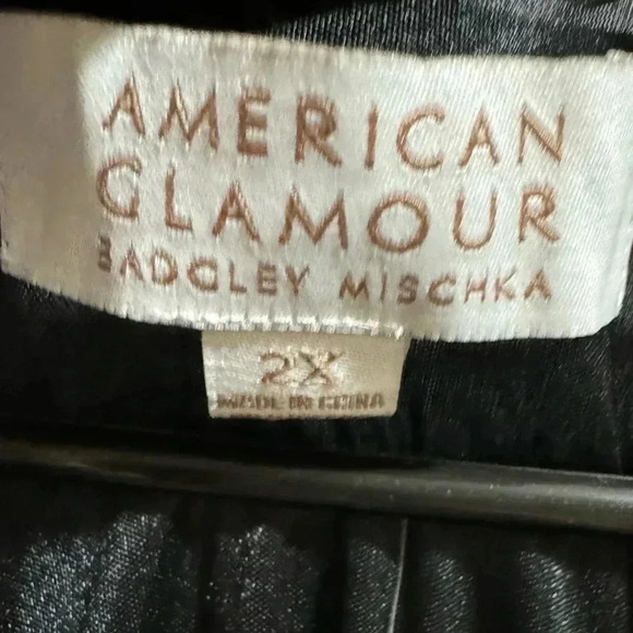 American Glamour by Badgley Mischka Black Embellished Blouse Size 2X - Picture 4 of 5